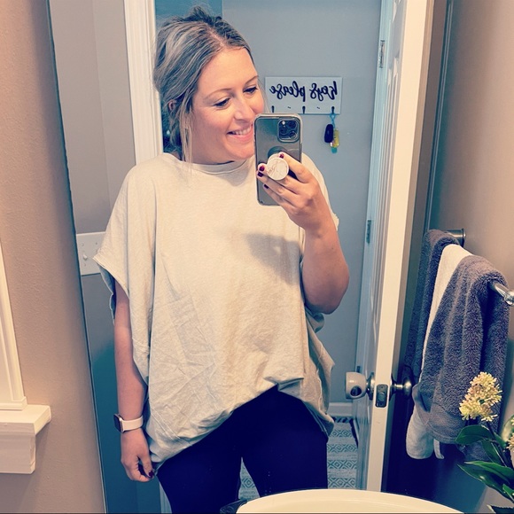 Meet your Posher!! - Picture 4 of 4